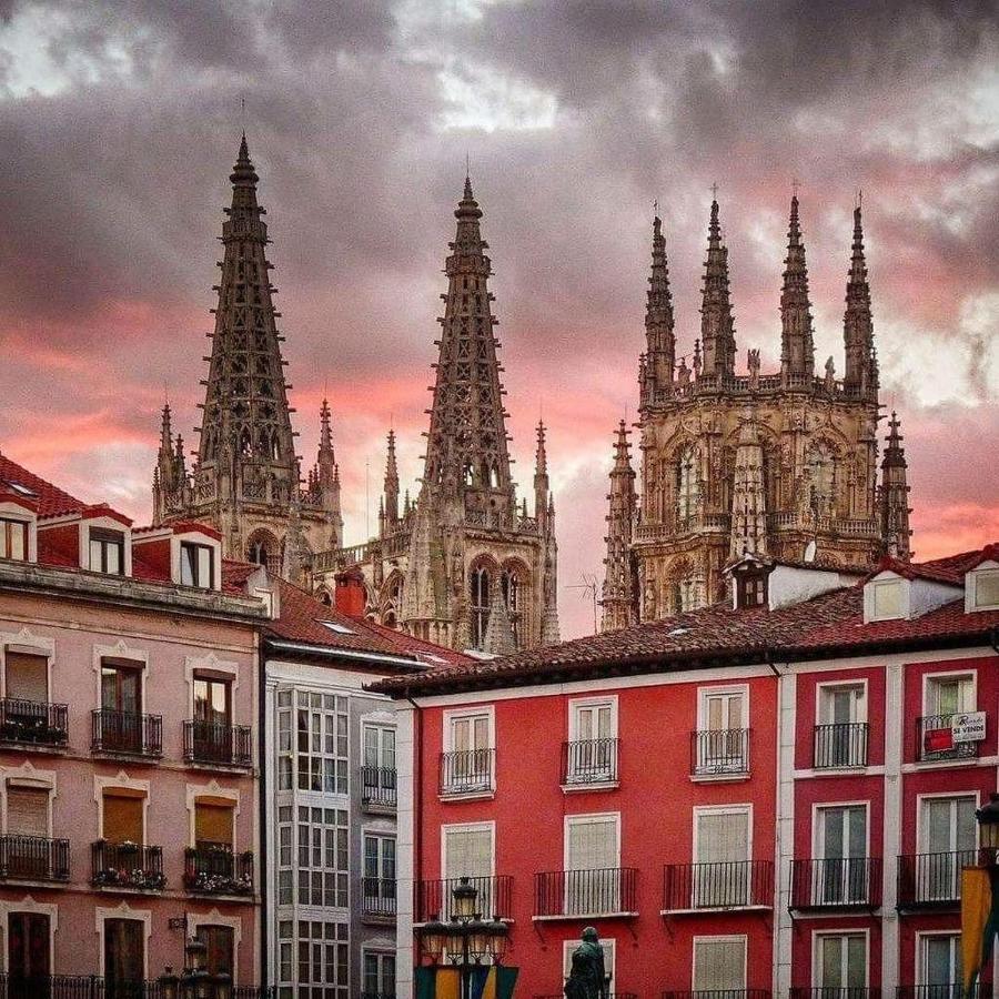 Atuaire Home Vivienda En Perfecta Ubicacion Al Lado De La Catedral De Burgos Ngoại thất bức ảnh
